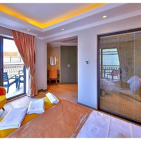 Sleeps 6 Pool Air Con Wifi Kalkan